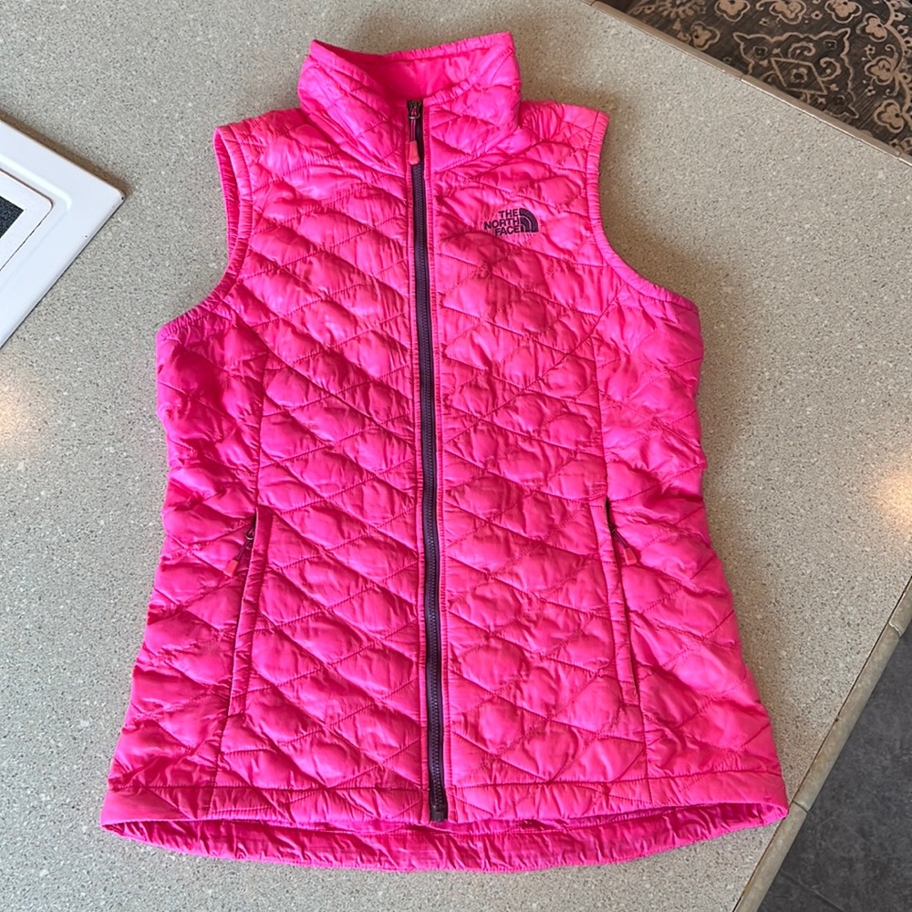COPY - Pink Northface vest Womens size small
